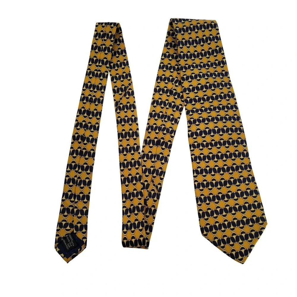 Gucci Mens Silk Tie Yellow Navy Blue Geometric Stirrup Horsebit Made in Italy